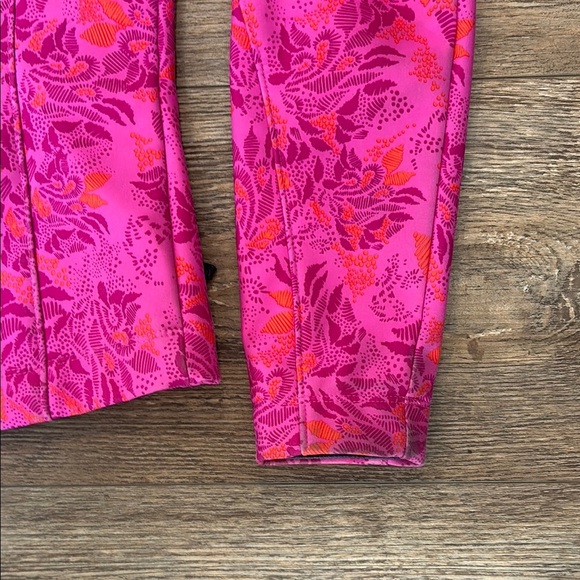 The North Face Women's Size XS Hyvent Floral Pink Softshell Jacket - Picture 13 of 14